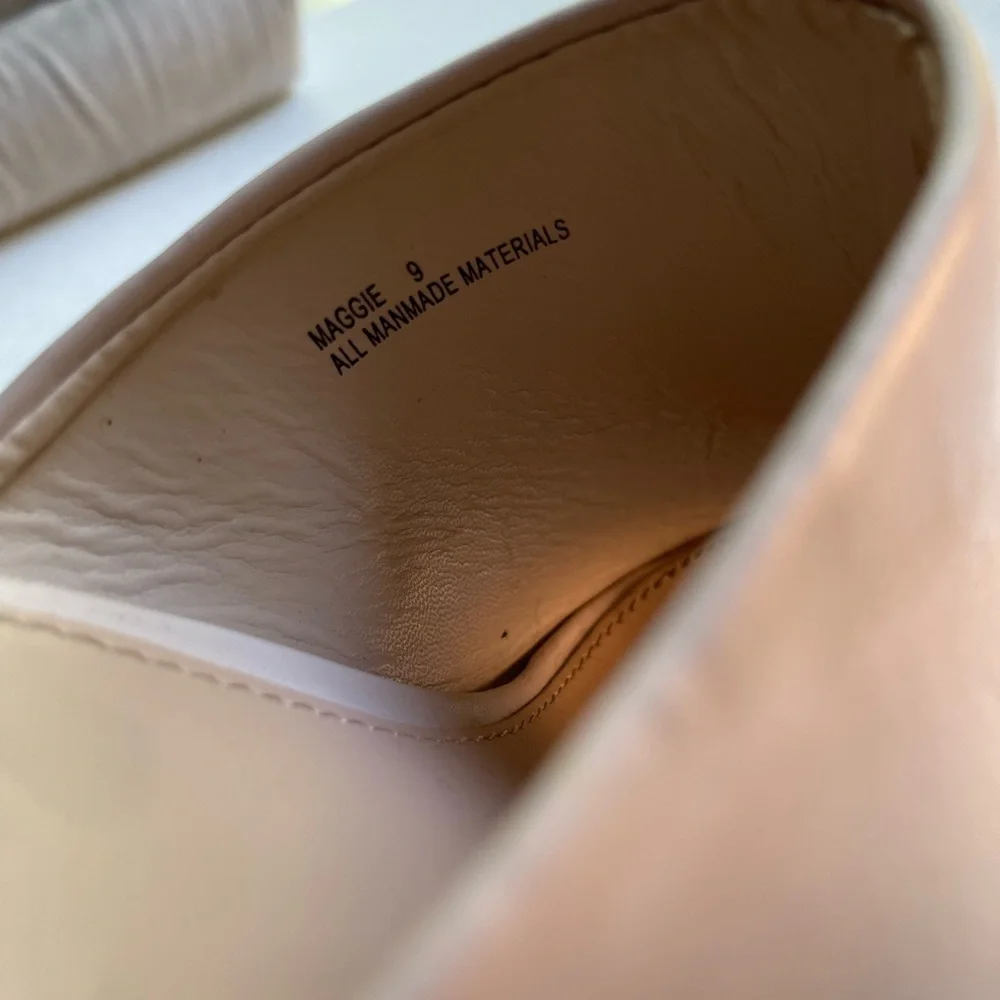 Mixx Shuz Maddie Cream block mule heels. Women size 9 square toe